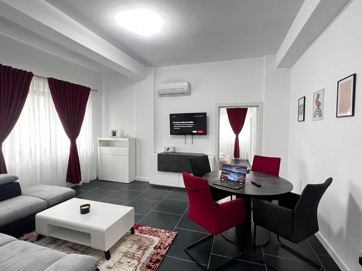 Marvellous Aparthotel With Master Apartments Suceava Exterior photo