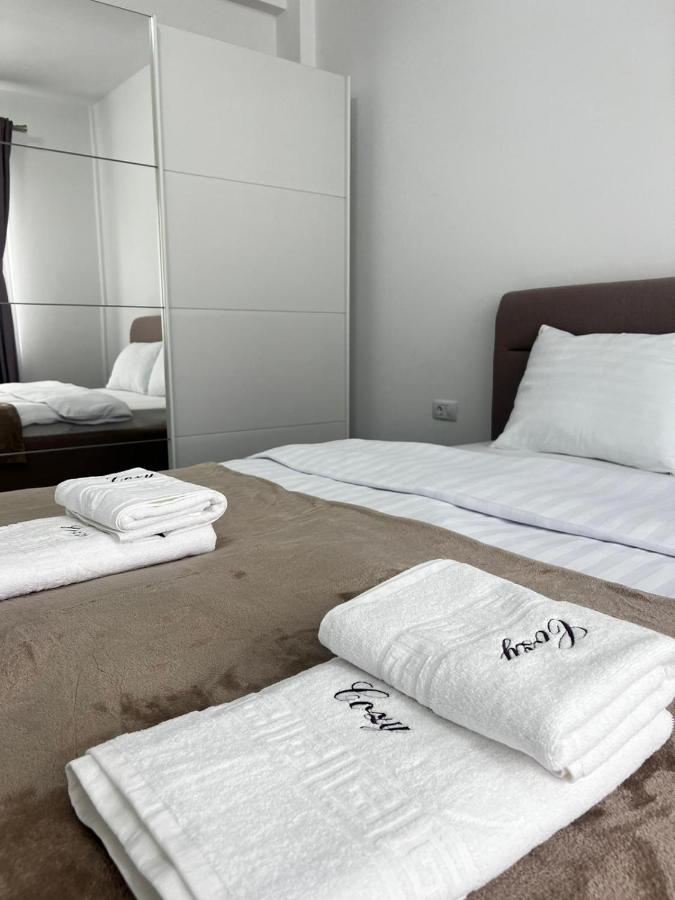Marvellous Aparthotel With Master Apartments Suceava Exterior photo